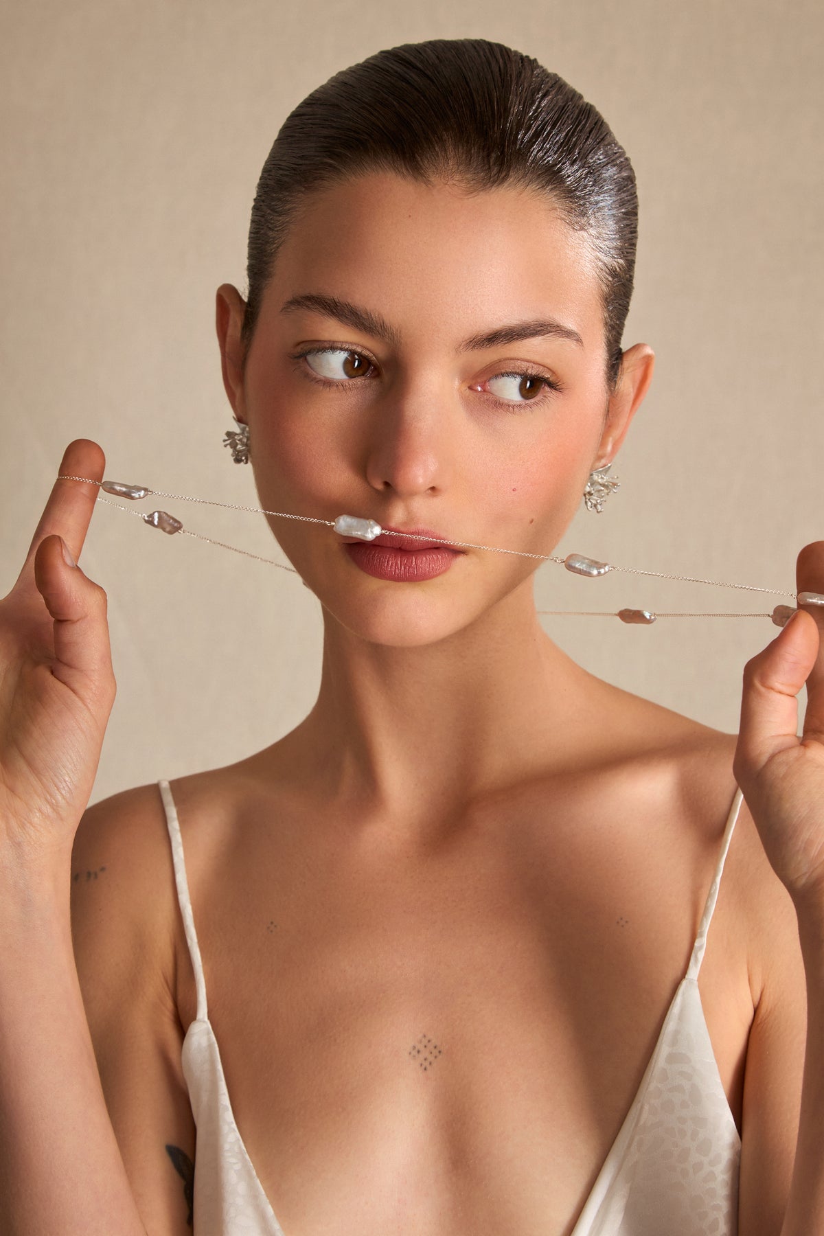 Straight Biwa Long Pearls