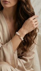Wave Oval Pearl Bracelet