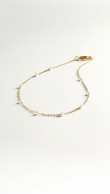 Tiny Oval Dainty Gold Necklace