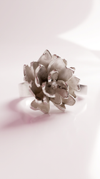 Single Bloom Ring